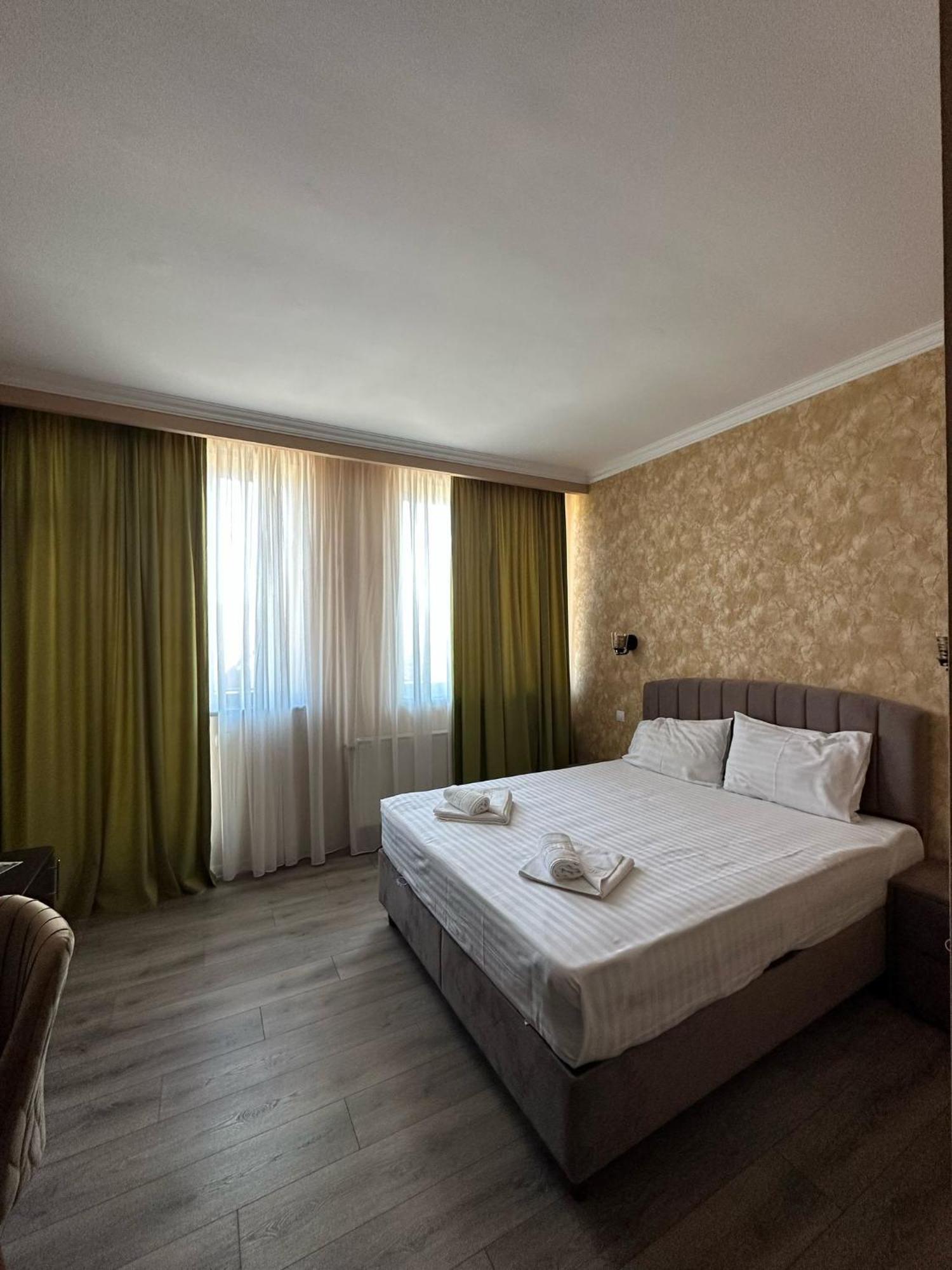 Hotel Coliseum Calafat Exterior foto