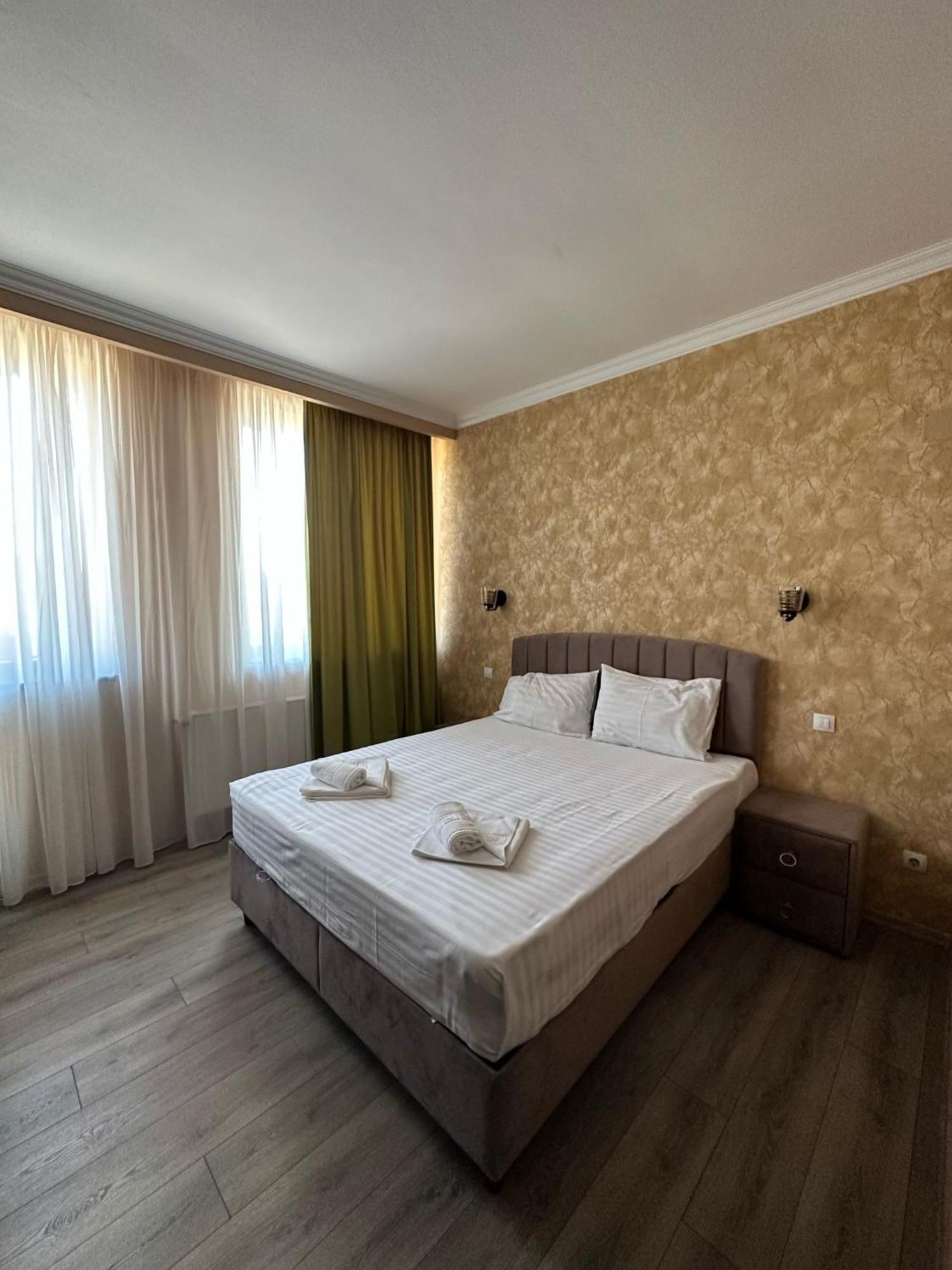 Hotel Coliseum Calafat Exterior foto