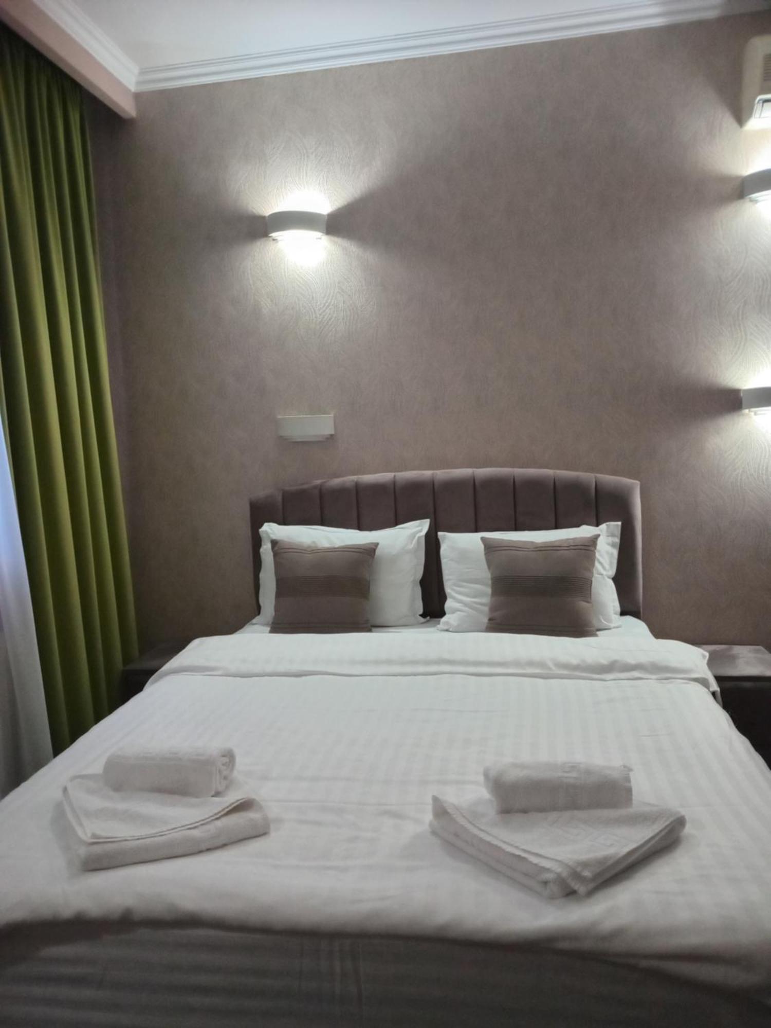 Hotel Coliseum Calafat Exterior foto